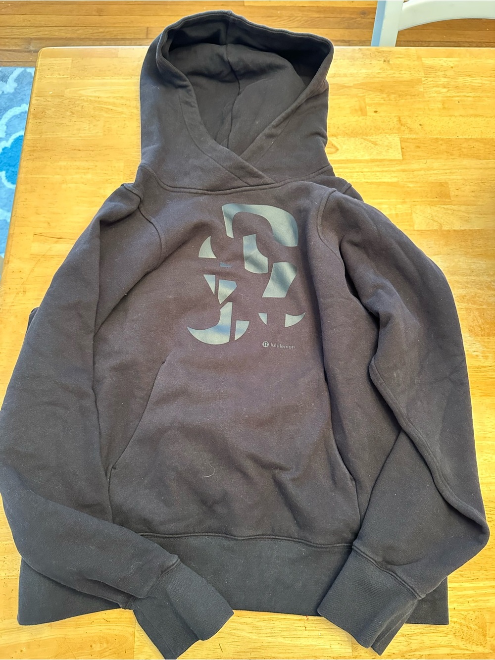 Lululemon graphic hoodie size 4